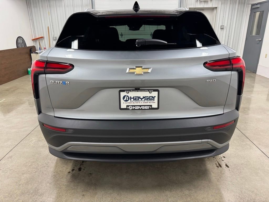 2025 Chevrolet Blazer EV LT - Photo 10