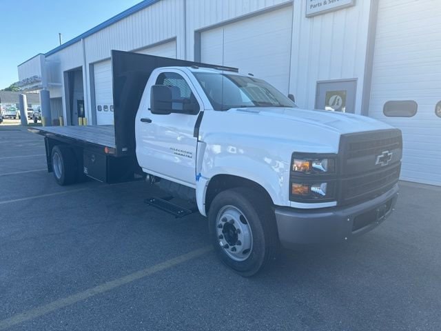 2024 Chevrolet Silverado 4500 Medium Duty Chassis Cab Work Truck's photo