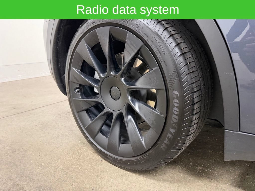 2023 Tesla Model Y Long Range - Photo 10