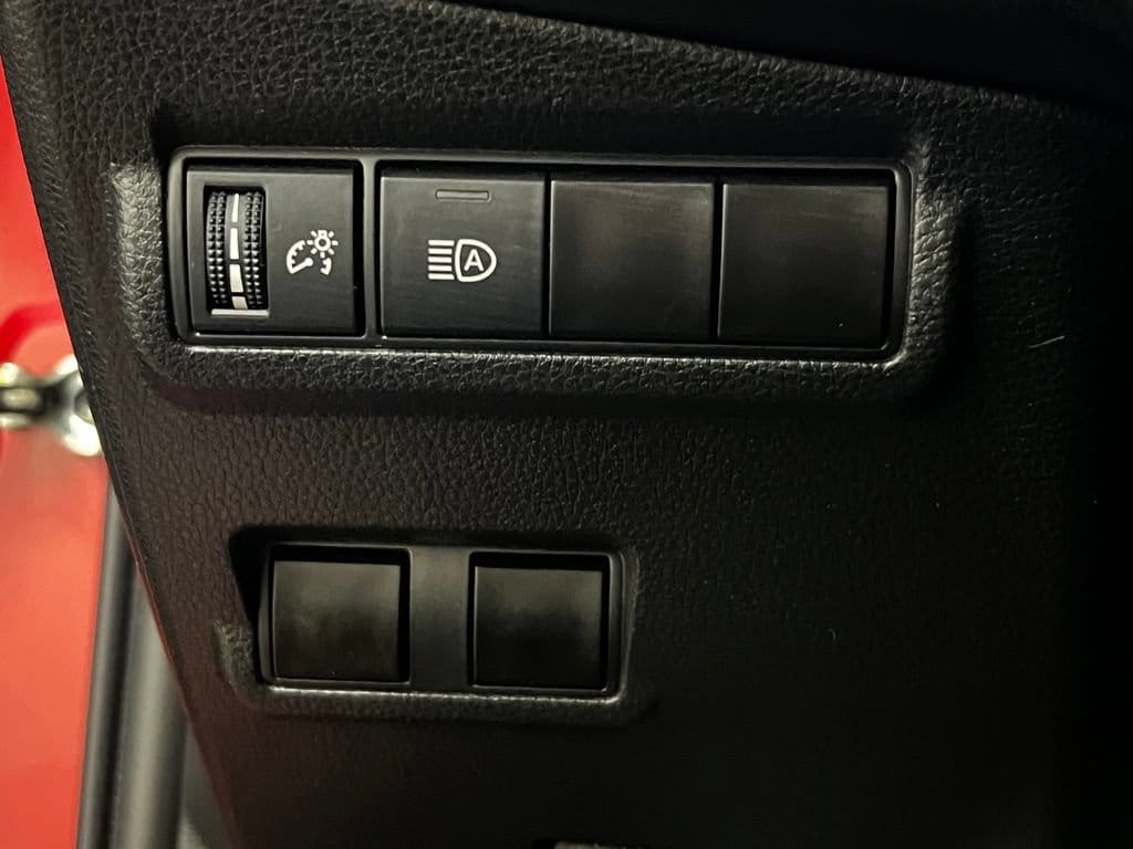 2023 Toyota Corolla Cross XLE - Photo 15