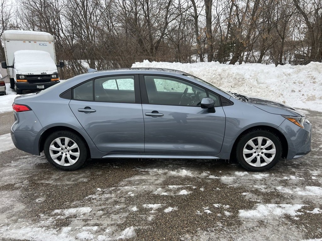 Used 2024 Toyota Corolla LE with VIN 5YFB4MDE6RP089442 for sale in Kansas City