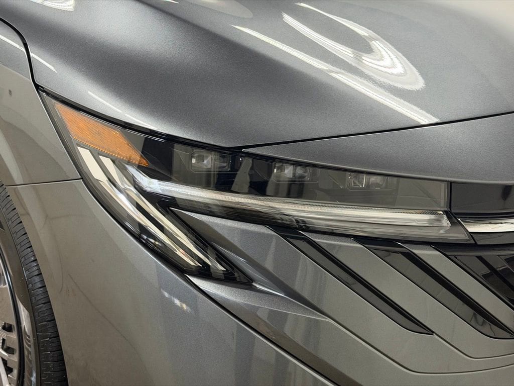 2026 Nissan Sentra SV - Photo 11