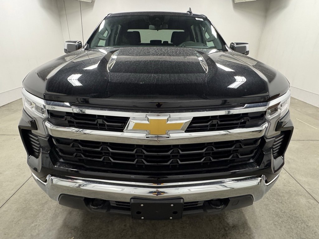 2025 Chevrolet Silverado 1500 LT photo 4