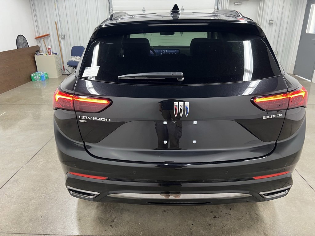 2025 Buick Envision Sport Touring photo 3