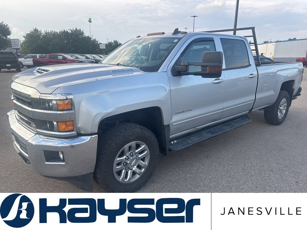 2019 Chevrolet Silverado 2500HD LT photo 2