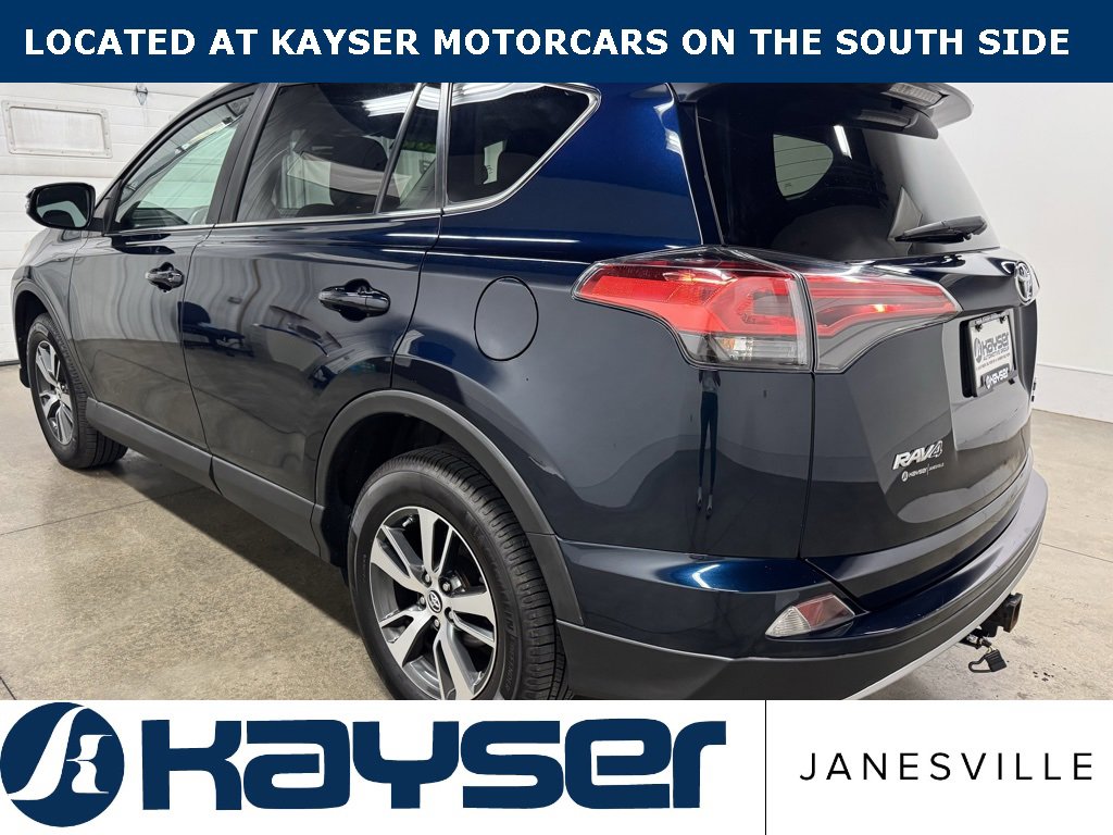 2018 Toyota RAV4 XLE photo 2