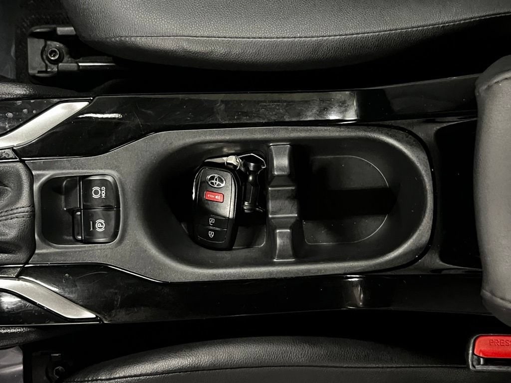 2023 Toyota Corolla Cross XLE - Photo 28