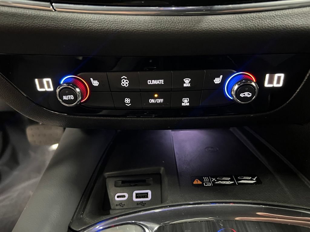 2023 Buick Enclave Essence - Photo 25