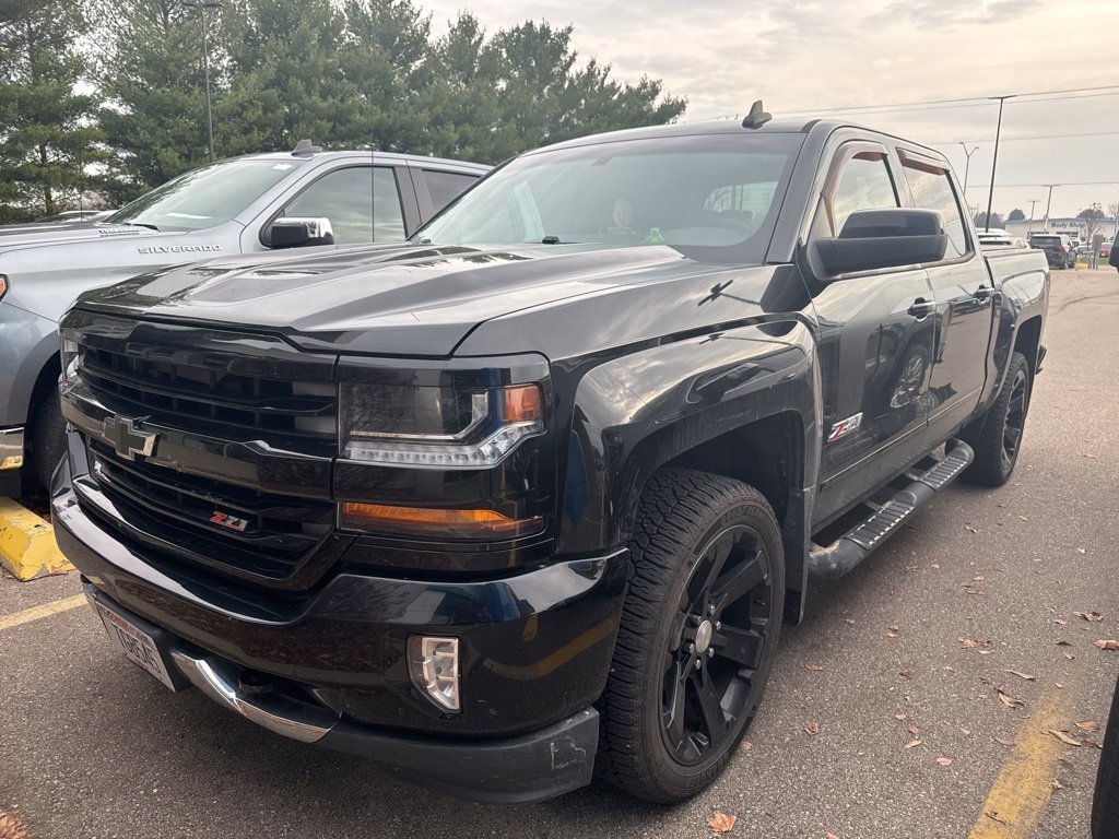 2016 Chevrolet Silverado 1500 LT photo 2