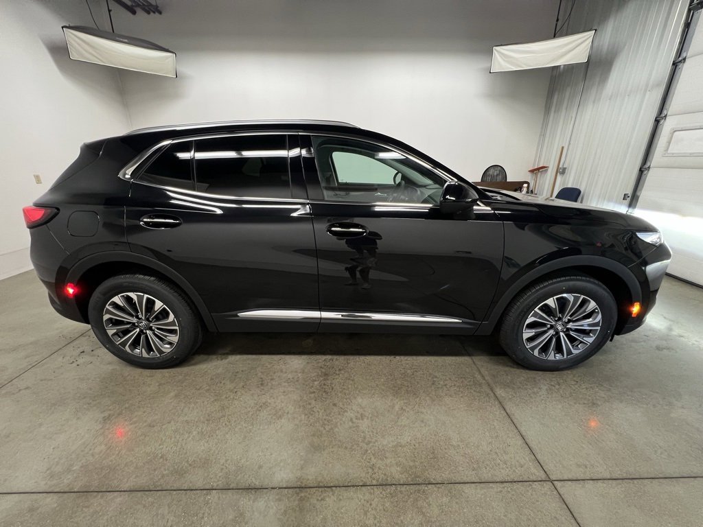 2025 Buick Envision Preferred photo 2