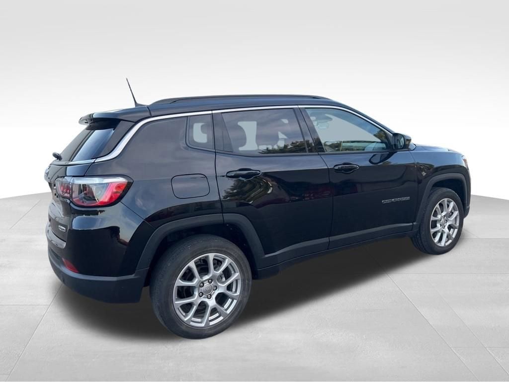 Used 2023 Jeep Compass Latitude Lux FWD SUV