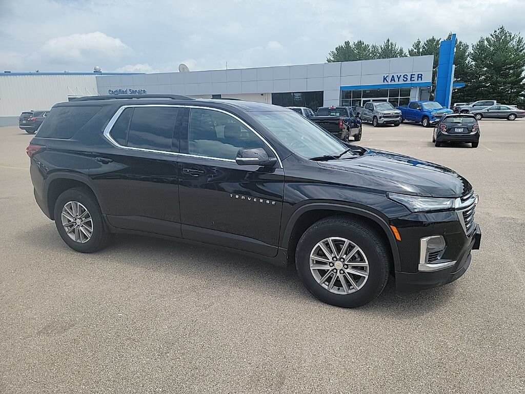 Used 2023 Chevrolet Traverse LT Cloth SUV