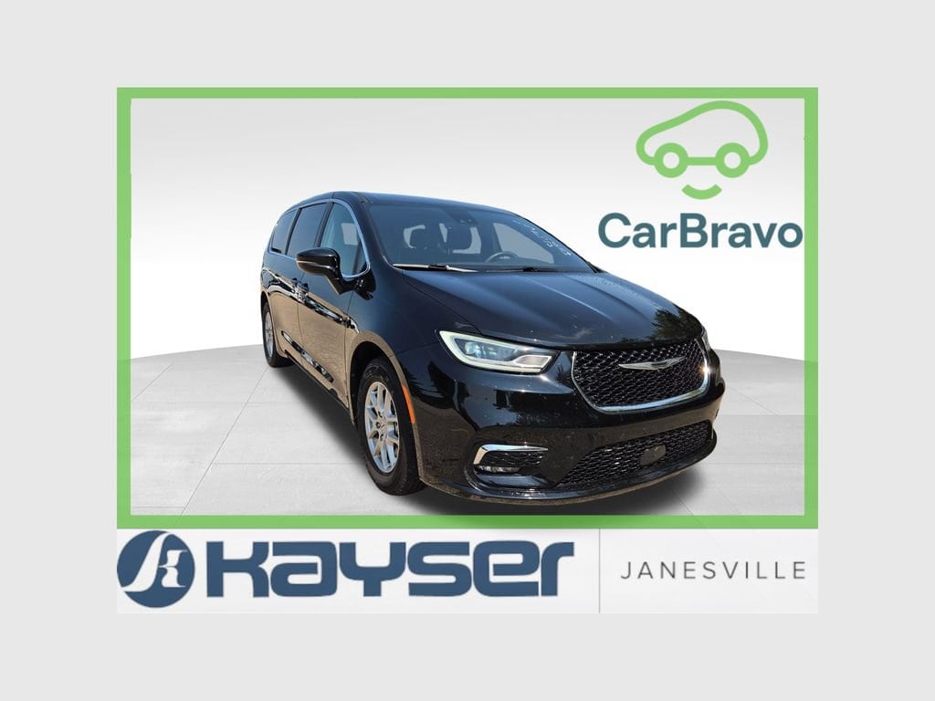 Used 2025 Chrysler Pacifica Select Van Passenger Van