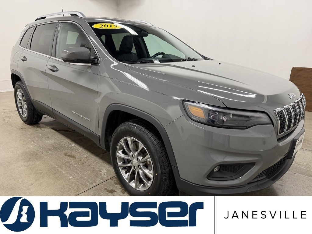 Used 2019 Jeep Cherokee Latitude Plus