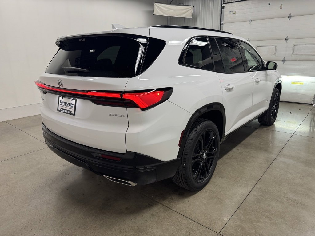 2026 Buick Enclave Sport Touring photo 2