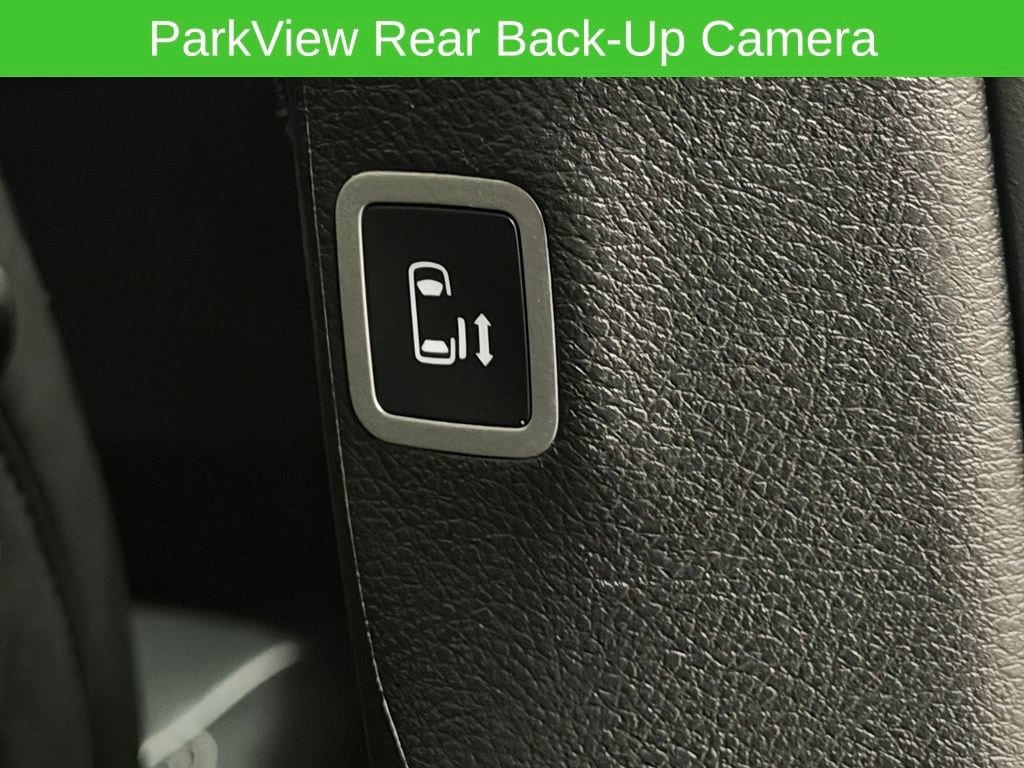 2025 Chrysler Pacifica Select - Photo 21