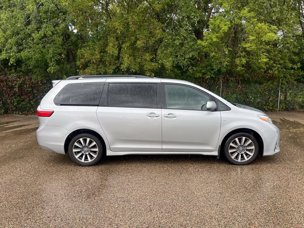 Used 2020 Toyota Sienna XLE