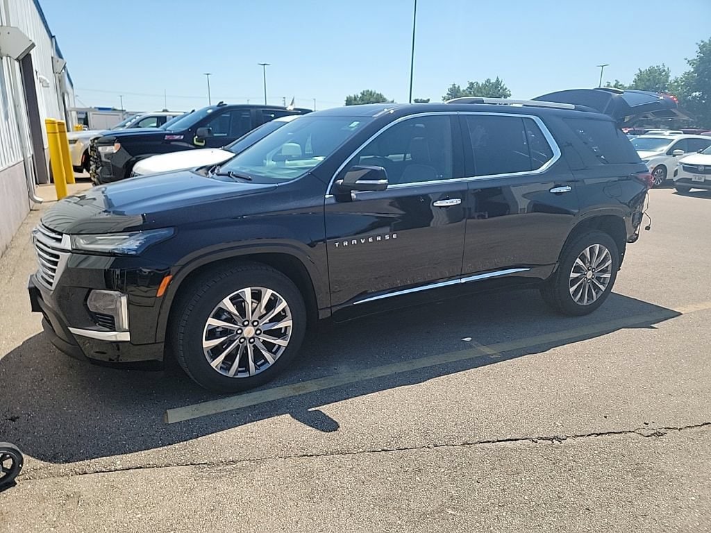 Used 2023 Chevrolet Traverse Premier SUV