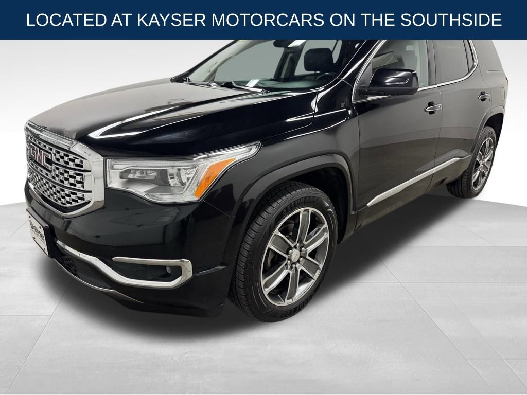 2017 GMC Acadia Denali's photo