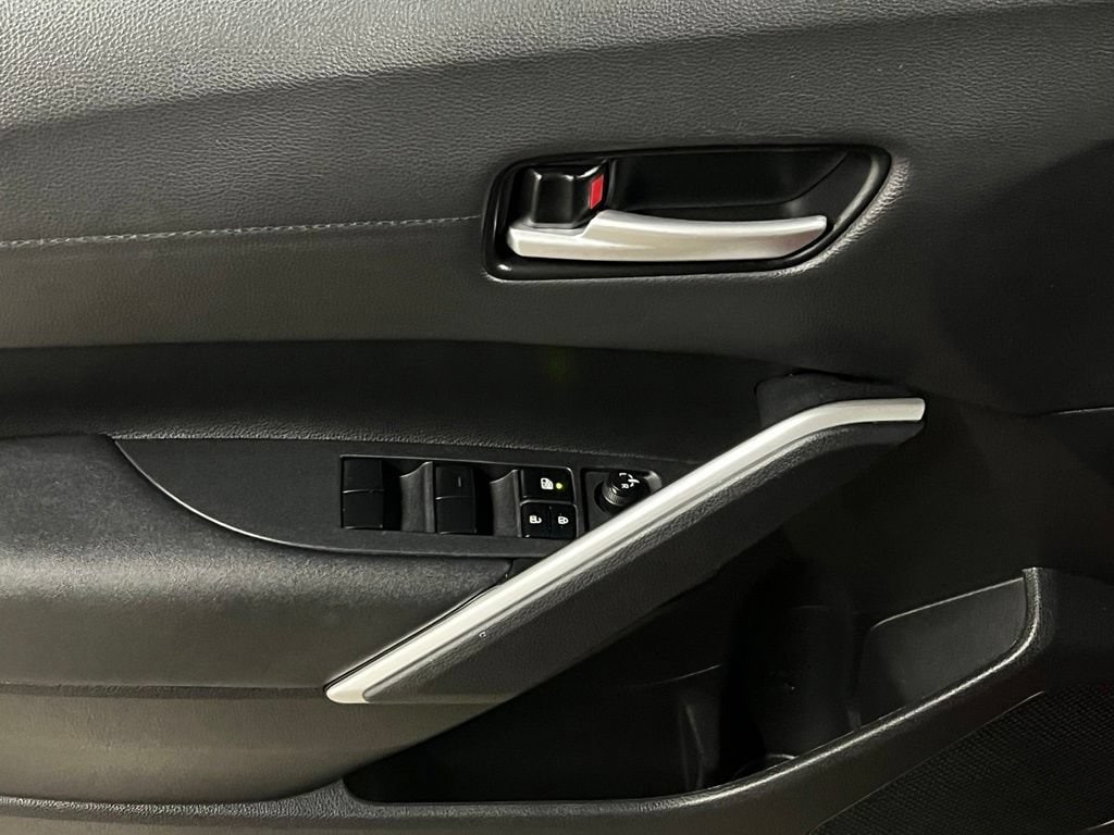 2023 Toyota Corolla Cross XLE - Photo 14