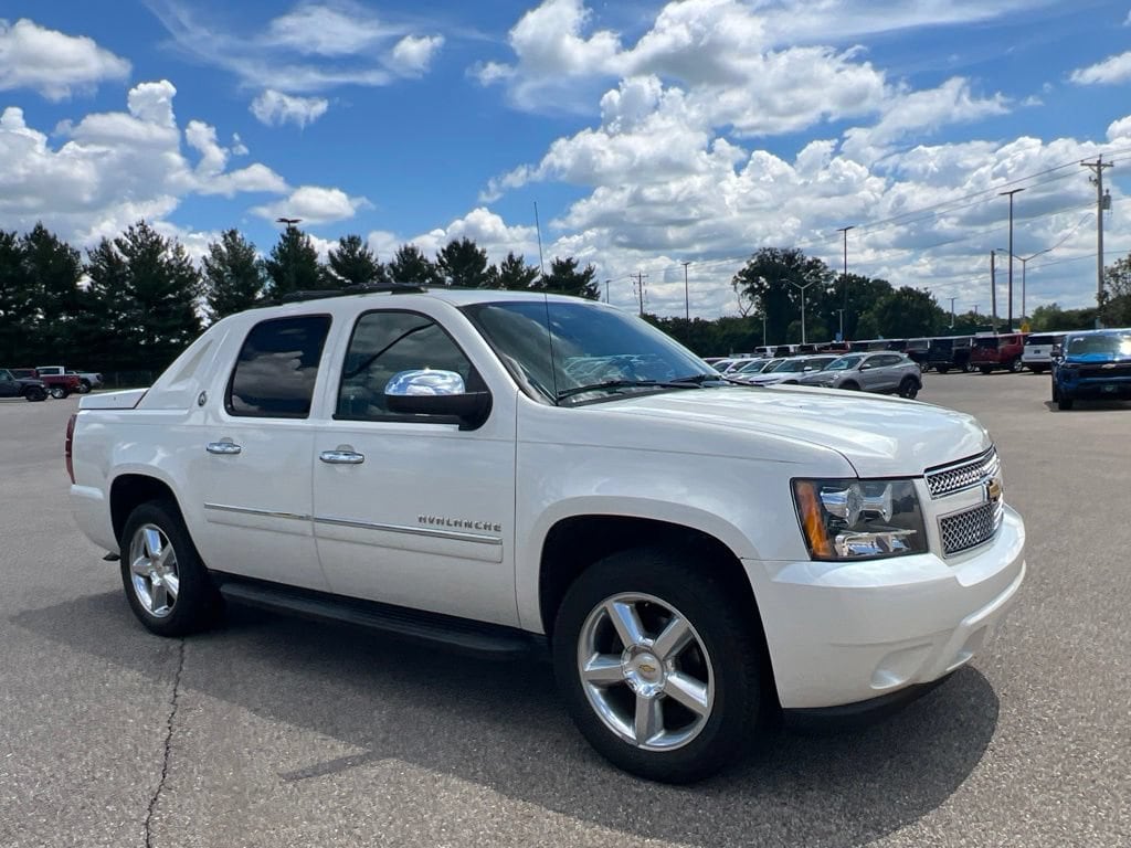 2013 Chevrolet Avalanche 4WD Avalanche LTZ's photo