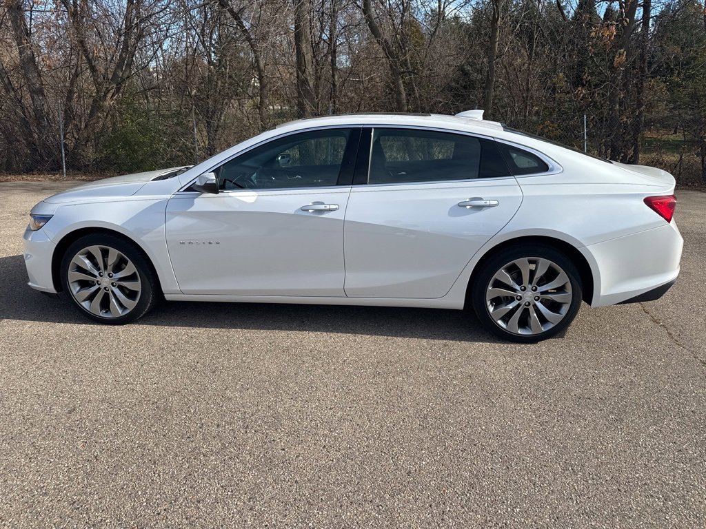 2018 Chevrolet Malibu Premier photo 3