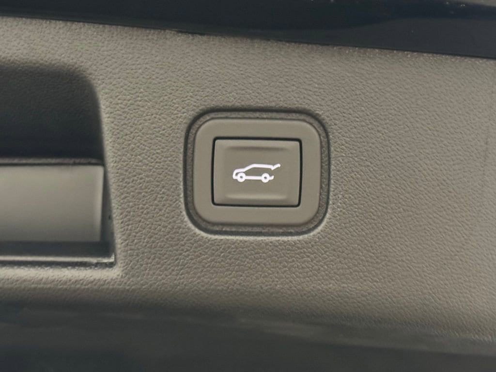 2025 Chevrolet Blazer EV RS - Photo 16