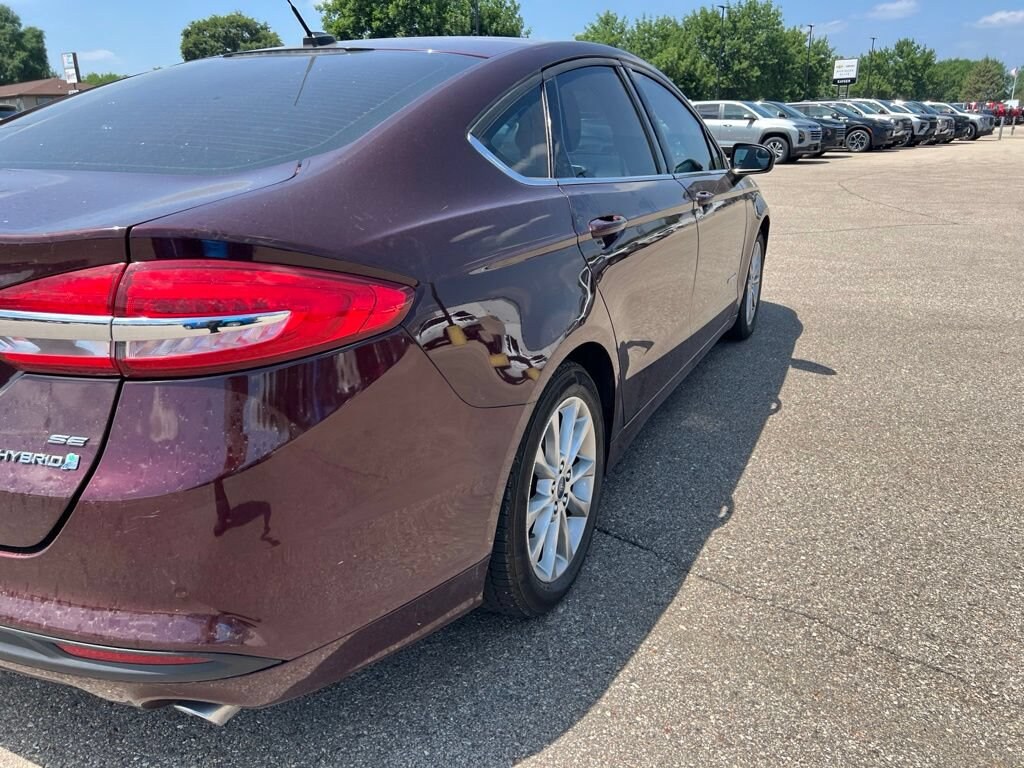 Used 2017 Ford Fusion Hybrid SE Sedan