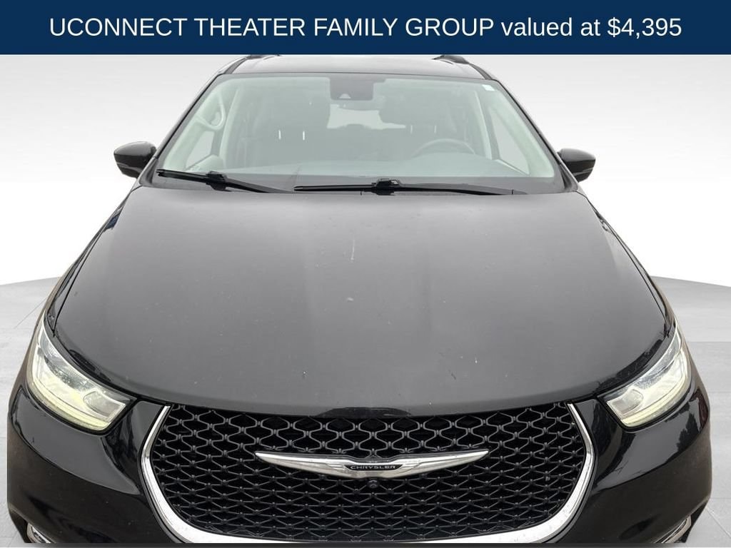 Used 2022 Chrysler Pacifica Touring L Minivan