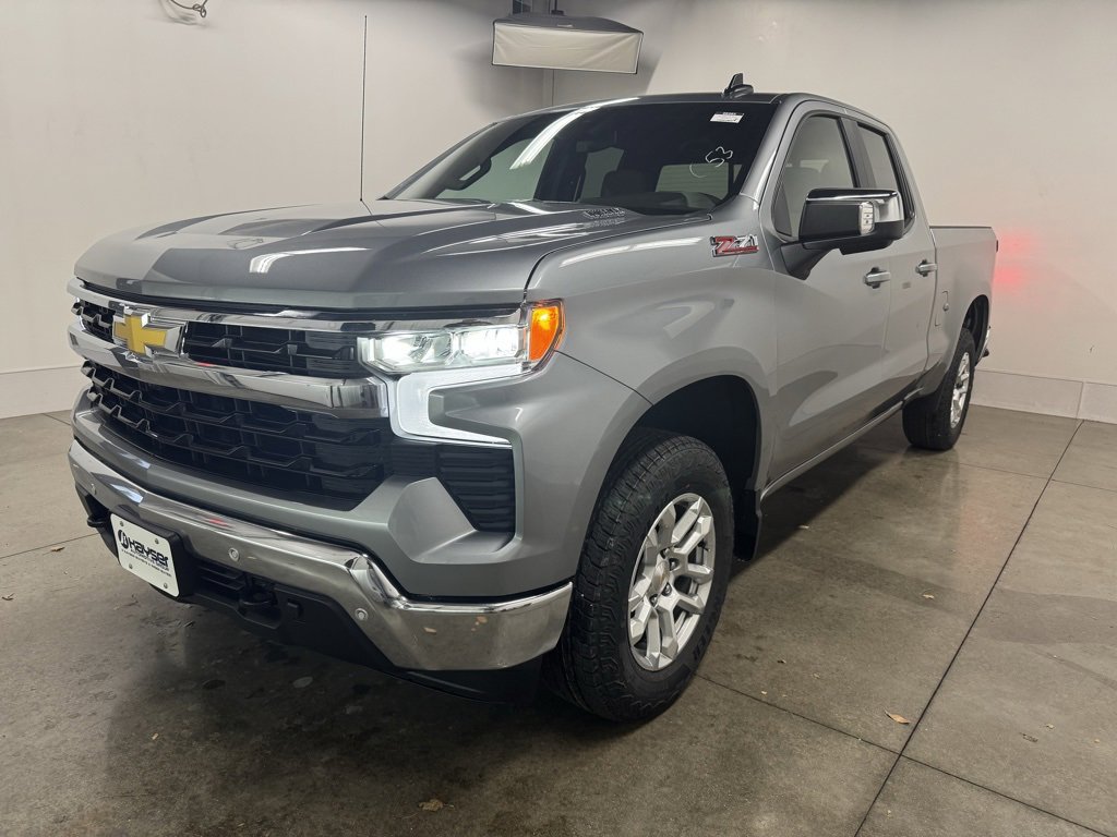 2026 Chevrolet Silverado 1500 LT photo 3