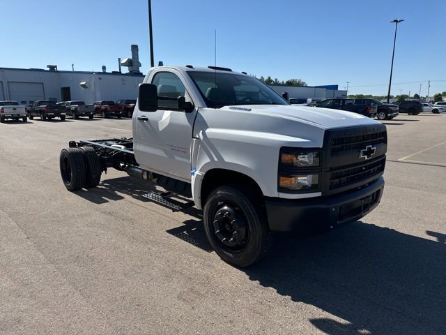 2024 Chevrolet Silverado 4500 Medium Duty Chassis Cab Work Truck's photo