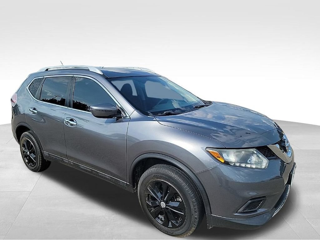 Used 2016 Nissan Rogue SV SUV