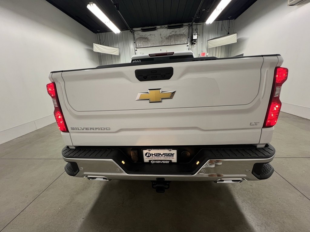 2026 Chevrolet Silverado 1500 LT photo 3