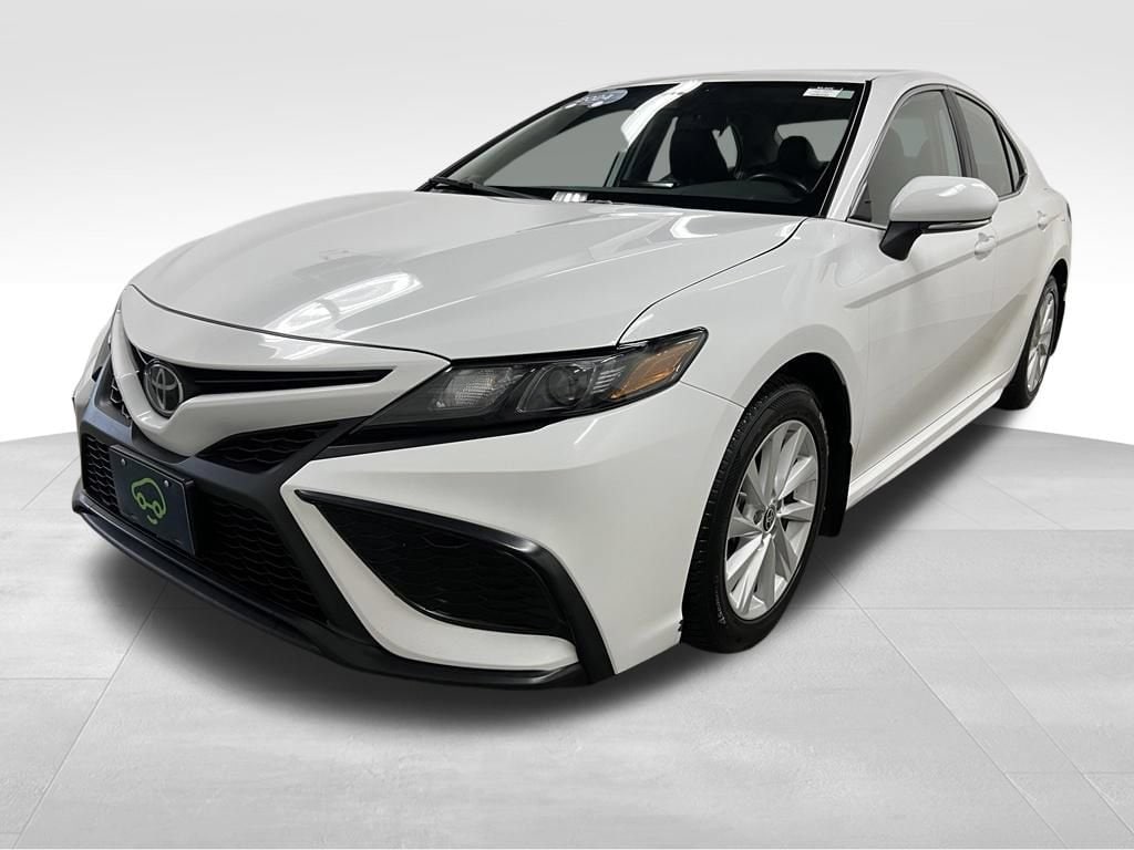 2024 Toyota Camry SE - Photo 8