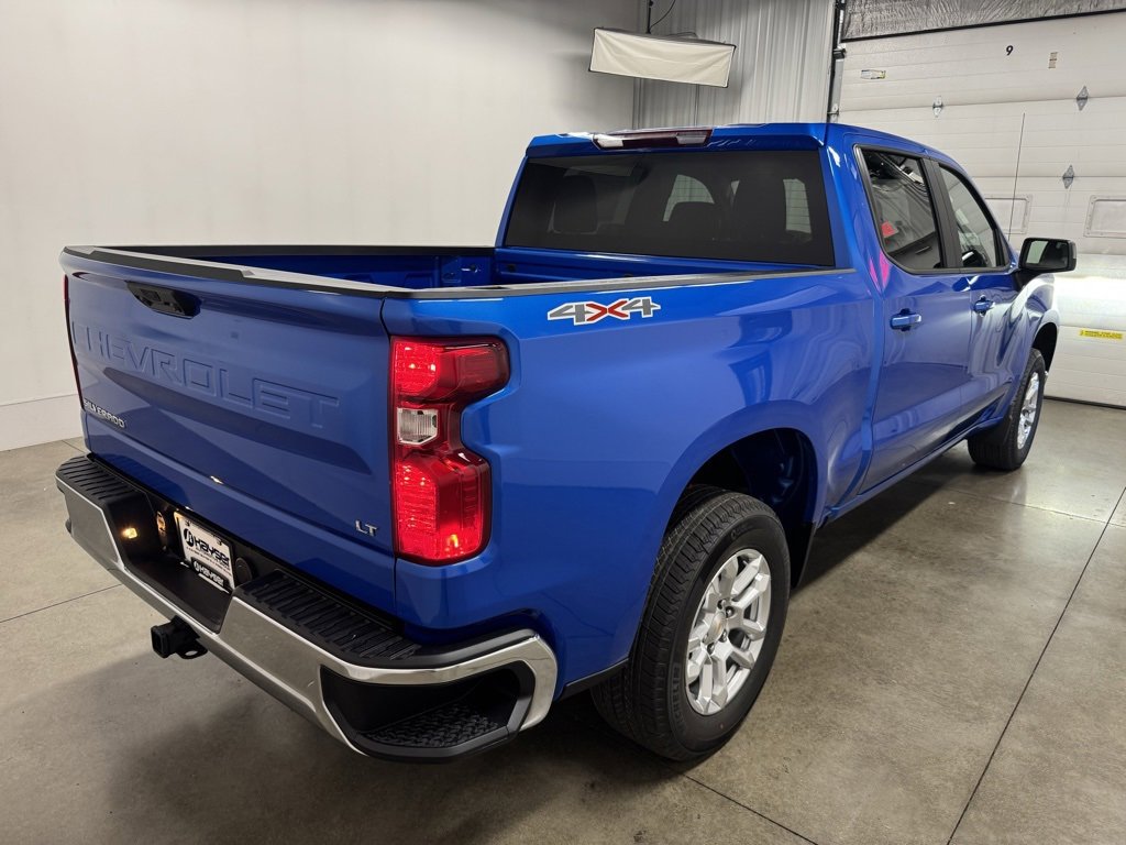 2026 Chevrolet Silverado 1500 LT photo 3