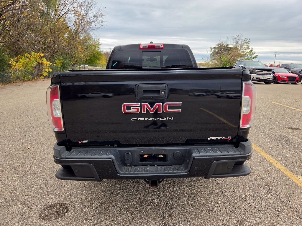 Used 2022 GMC Canyon 4WD AT4 w/Leather Truck