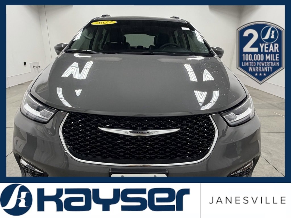 Used 2022 Chrysler Pacifica Touring L