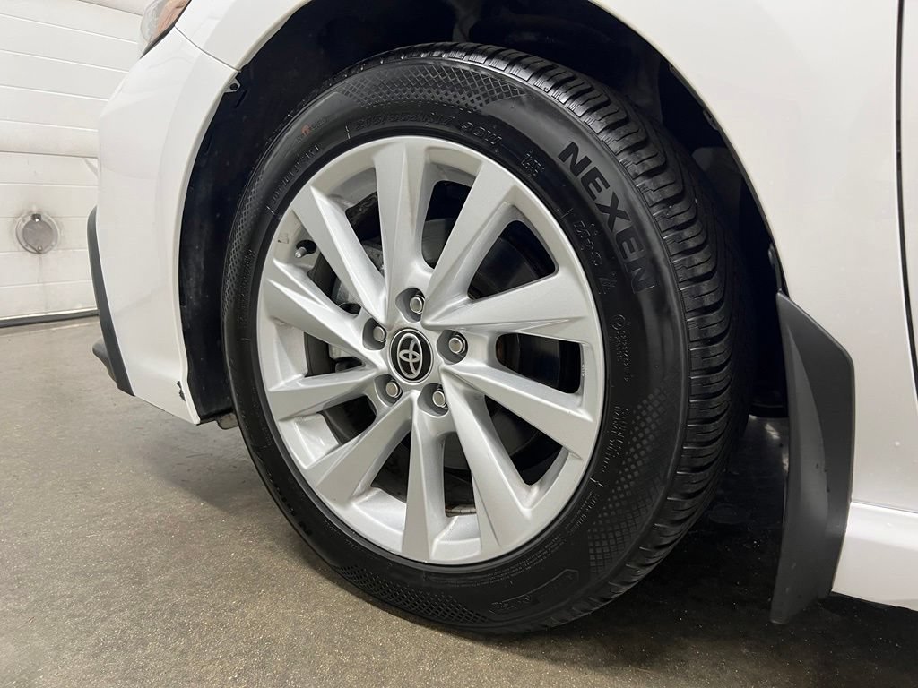 2024 Toyota Camry SE - Photo 11
