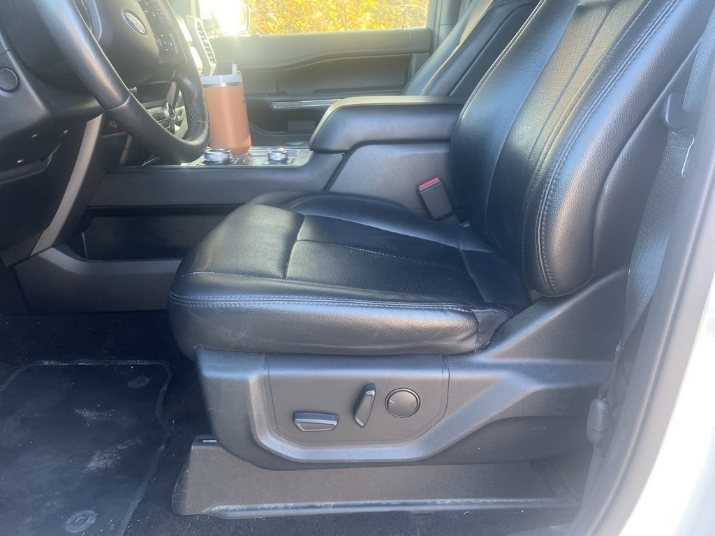 2020 Ford Expedition MAX XLT photo 3