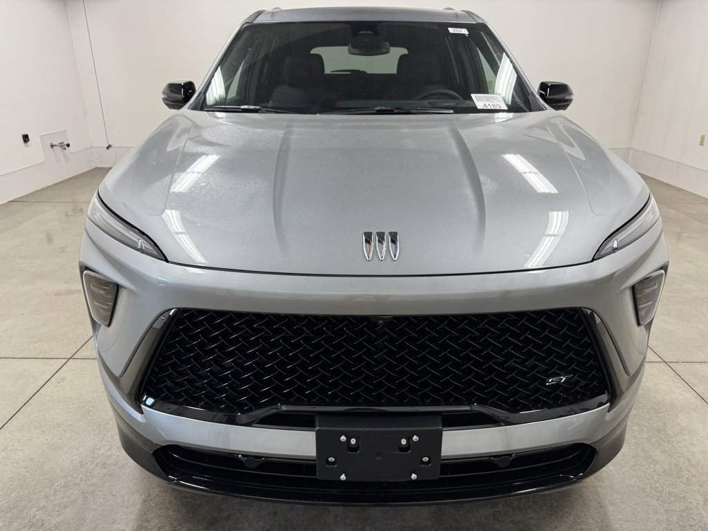 2025 Buick Enclave Sport Touring photo 4