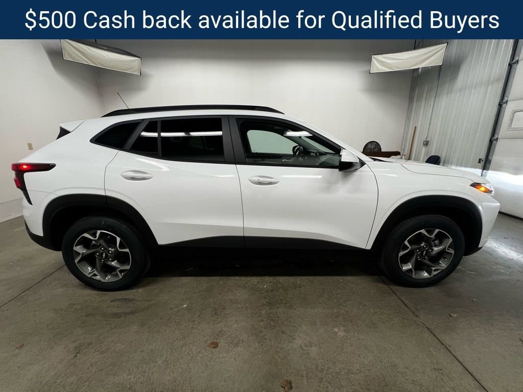 New 2026 Chevrolet Trax LT SUV