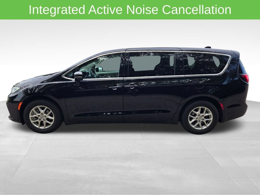 2024 Chrysler Pacifica Touring L - Photo 6