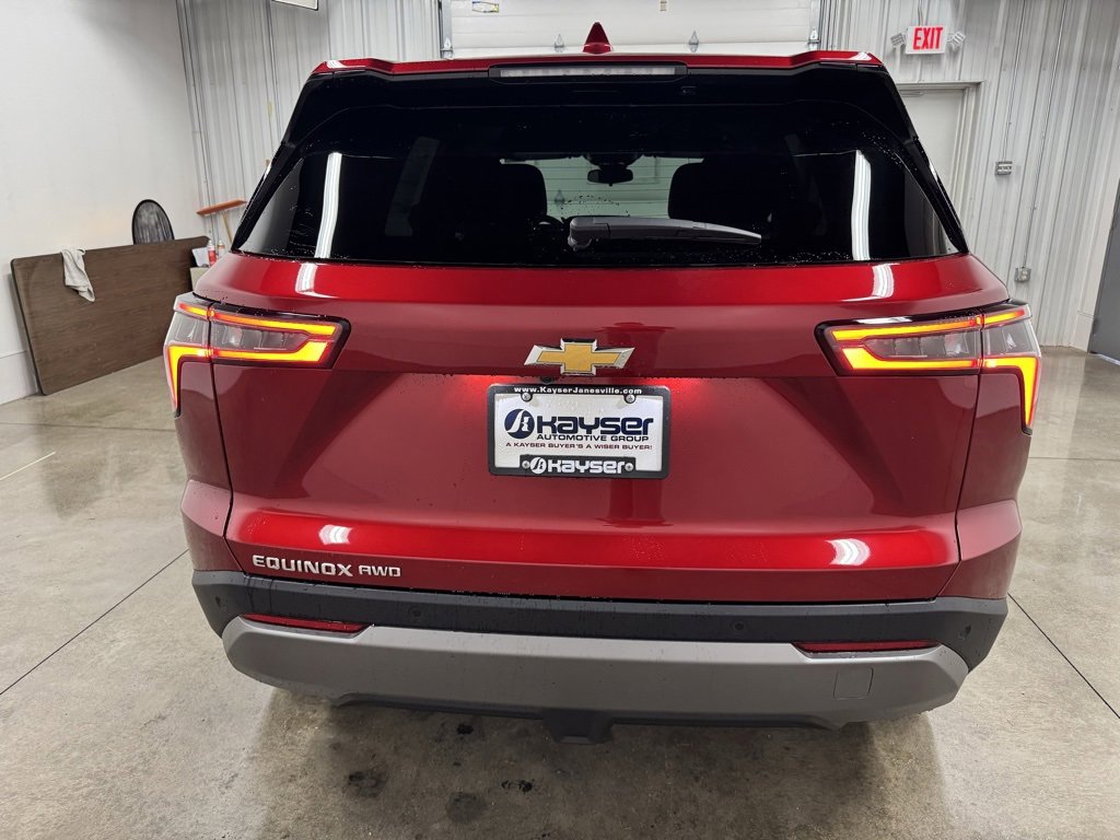 2026 Chevrolet Equinox LT photo 2