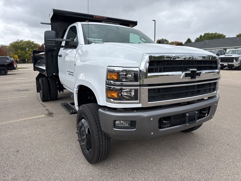 2024 Chevrolet Silverado 4500 Medium Duty Chassis Cab Work Truck's photo