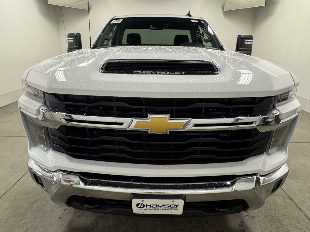 2025 Chevrolet Silverado 2500HD LT photo 4