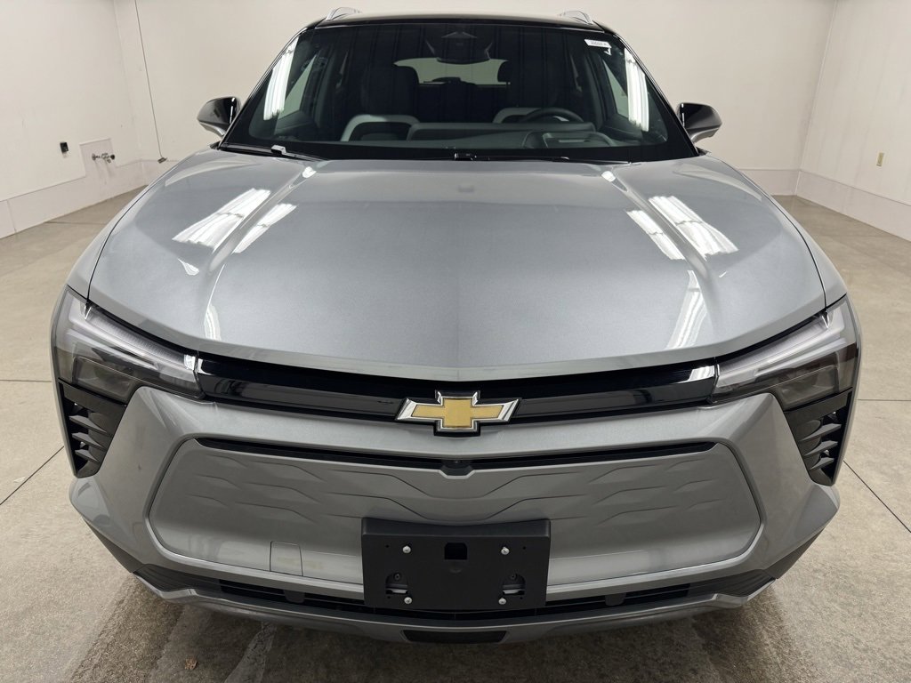 2025 Chevrolet Blazer EV photo 4