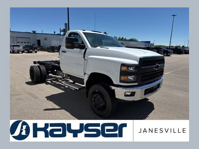 2024 Chevrolet Silverado 4500 Medium Duty Chassis Cab 1LT's photo