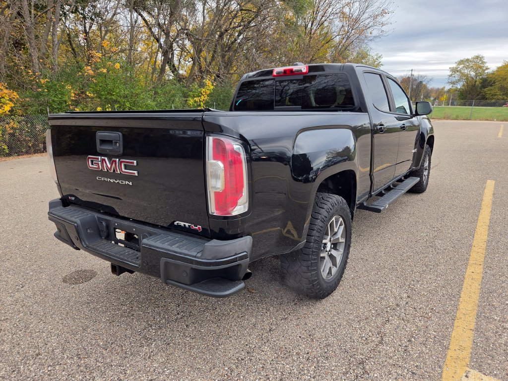 Used 2022 GMC Canyon 4WD AT4 w/Leather Truck