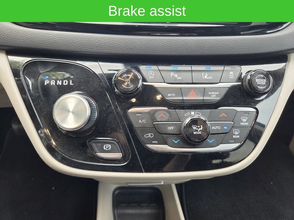 2024 Chrysler Pacifica Touring L - Photo 21