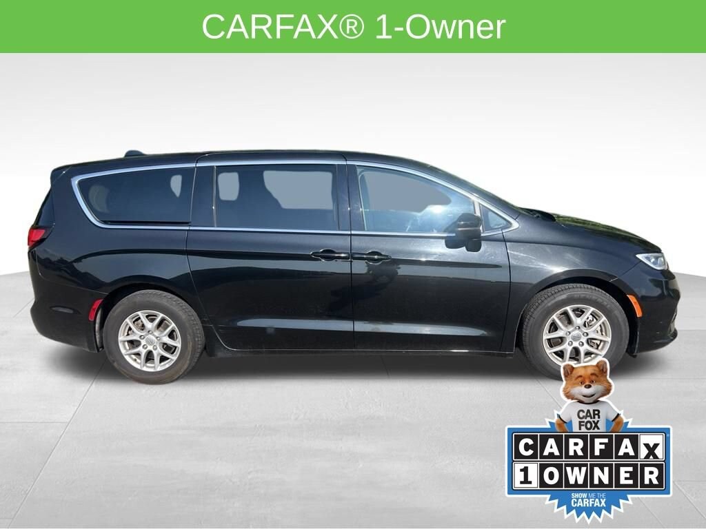 Used 2023 Chrysler Pacifica Touring L Van Passenger Van